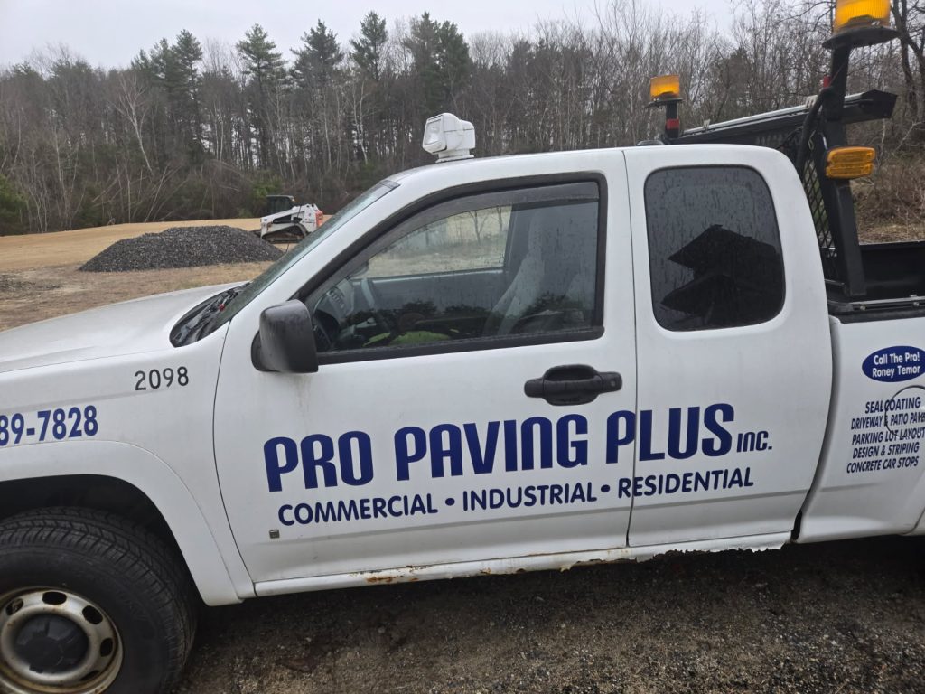 Paving and Sealcoating in Portland, ME Paving and Sealcoating in Portland, ME